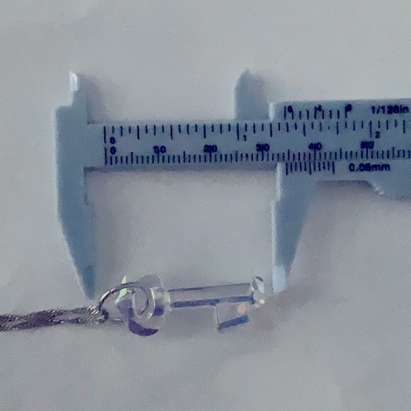 Swarovski Crystal Key Inspired By Yoko Ono - Picture 4 of 8